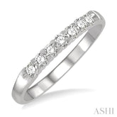 1/4 Ctw 7 Stone Round Cut Diamond Wedding Band in Platinum