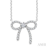 1/5 Ctw Bow Round Cut Diamond Petite Fashion Pendant With Chain in 10K White Gold