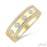 1/2 Ctw Flush Set Round Cut Diamond Fashion Band in 14K Yellow Gold