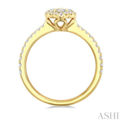 1/2 Ctw Clover Round Cut Diamond Fashion Ring in 14K Yellow Gold