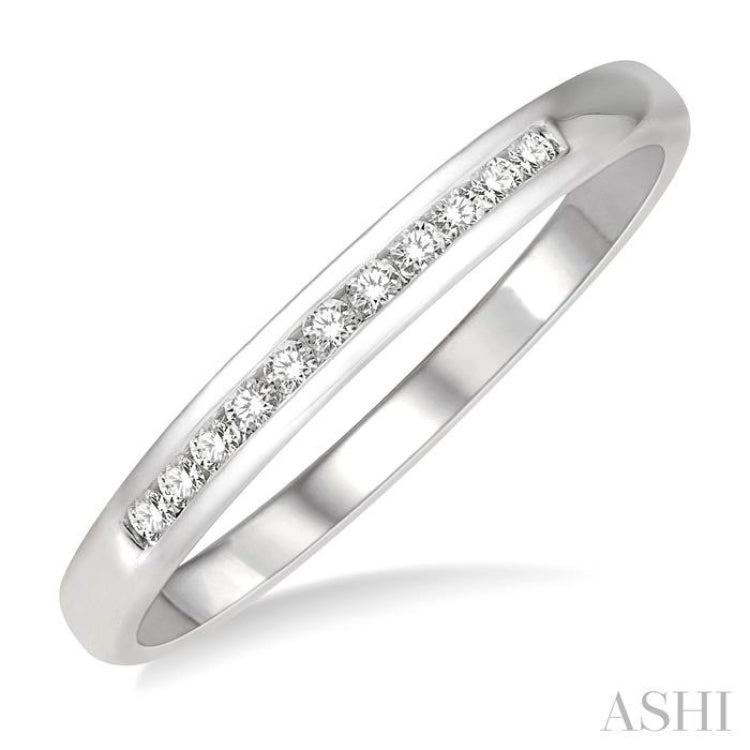 1/10 Ctw Channel Set 11 Stone Round Cut Diamond Wedding Band in 14K White Gold