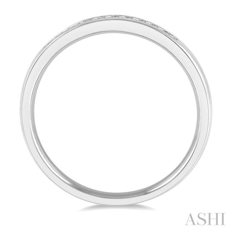 1/10 Ctw Channel Set 11 Stone Round Cut Diamond Wedding Band in 14K White Gold