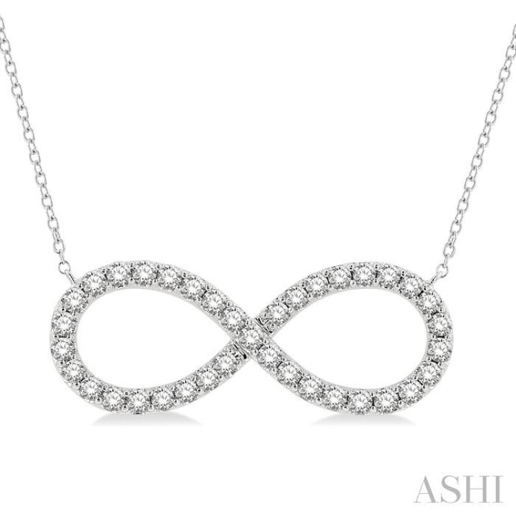 1 Ctw Round Cut Diamond Infinity Pendant With Chain in 14K White Gold