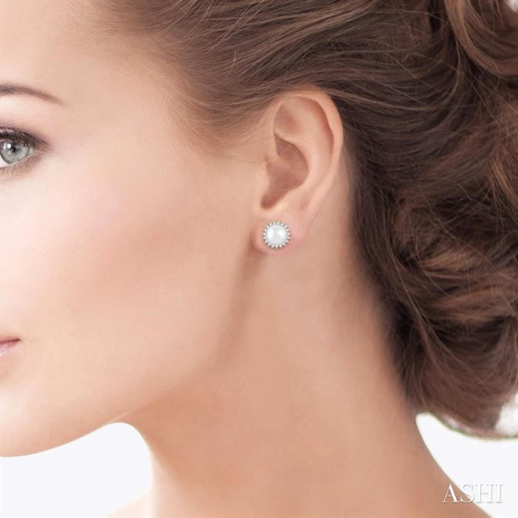 5.5 MM Round Shape Cultured Pearls and 1/6 Ctw Petite Sunflower Round Cut Diamond Fashion Stud Earrings in 10K White Gold