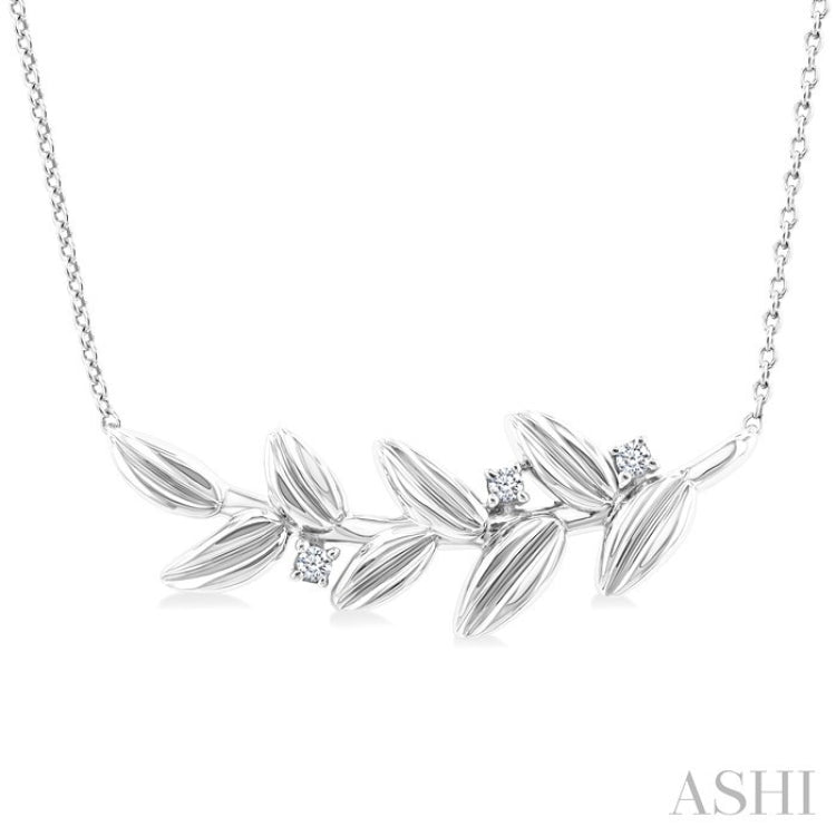 1/20 Ctw Olive Leaf Round Cut Diamond Pendant With Chain in Sterling Silver