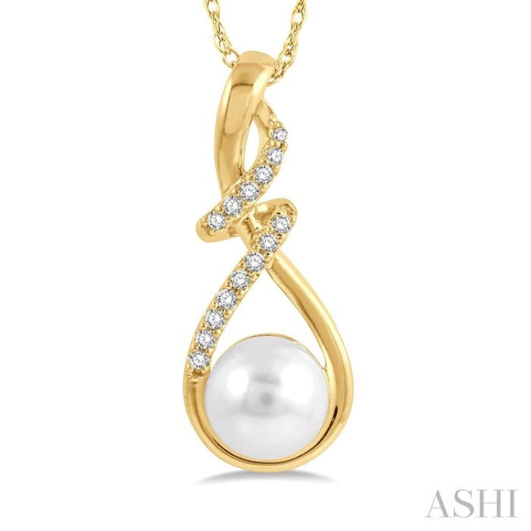 7 MM Round Shape Cultured Pearl and 1/10 Ctw Swirl Top Round Cut Diamond Fashion Pendant With Chain in 10K Yellow Gold